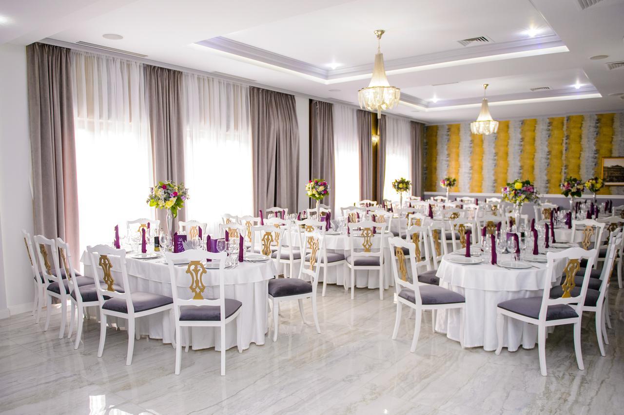 Royal Class Hotel Cluj-Napoca Exteriör bild