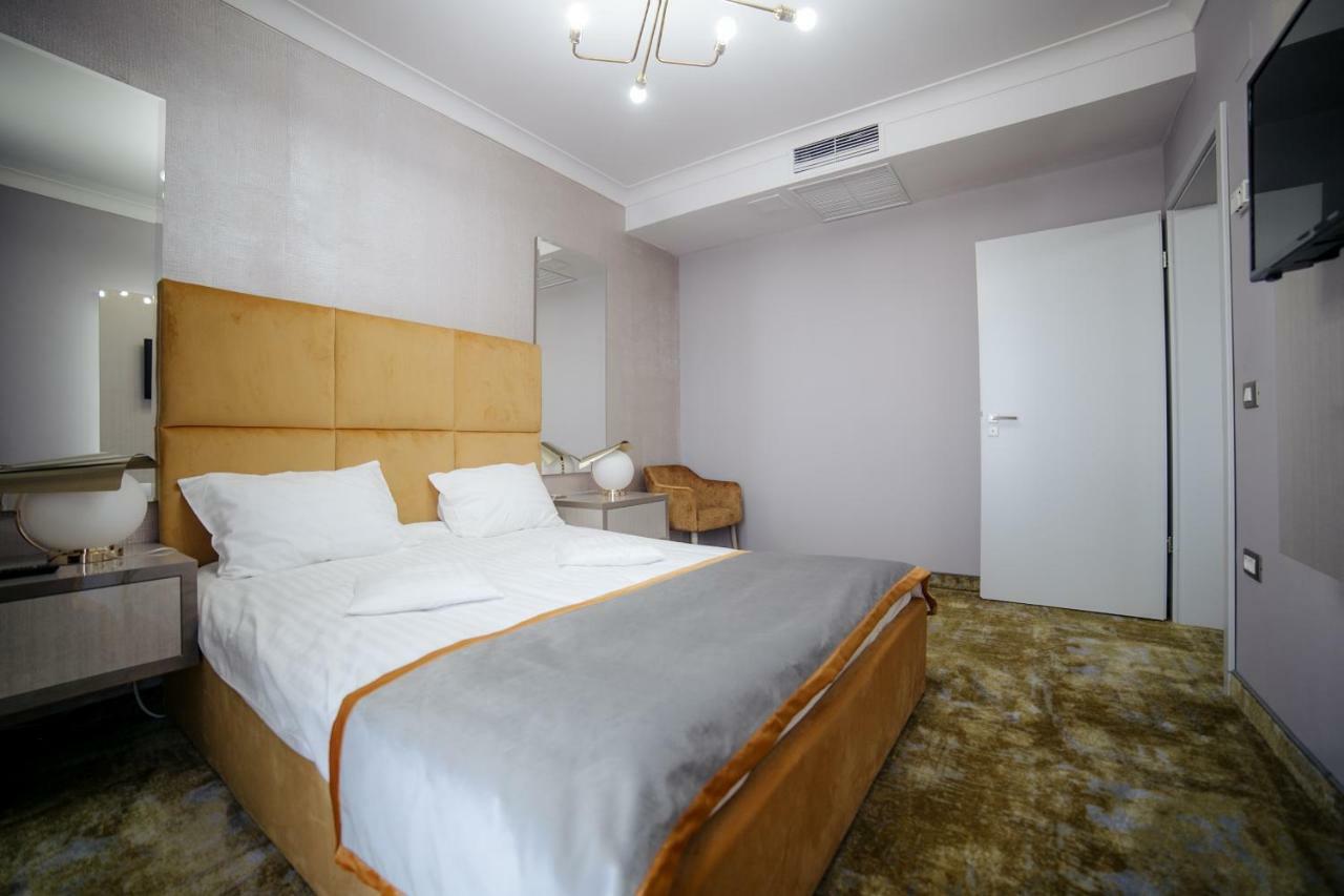 Royal Class Hotel Cluj-Napoca Exteriör bild