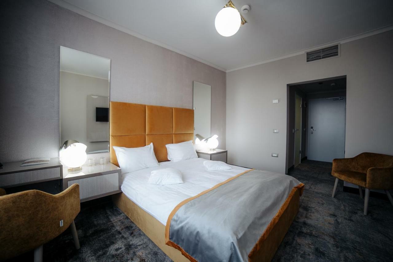 Royal Class Hotel Cluj-Napoca Exteriör bild