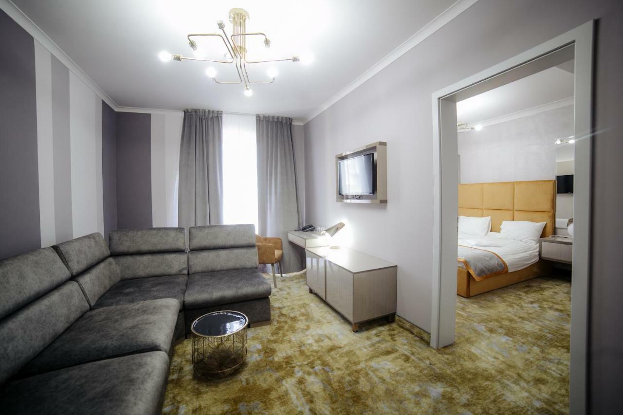 Royal Class Hotel Cluj-Napoca Exteriör bild