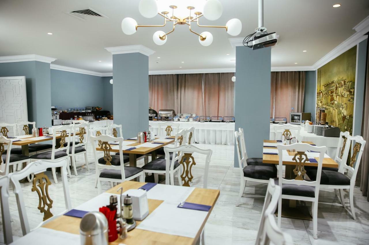 Royal Class Hotel Cluj-Napoca Exteriör bild