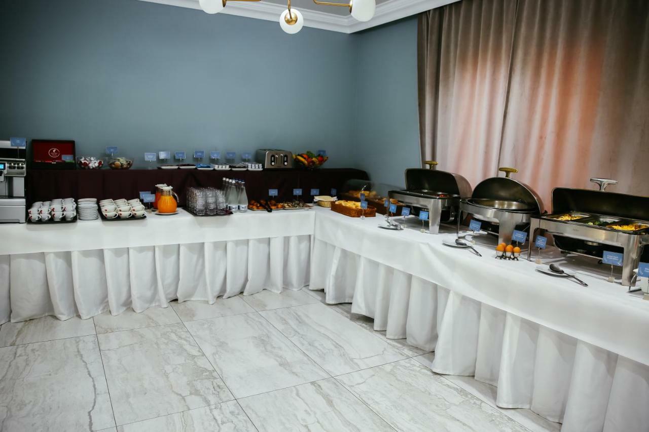 Royal Class Hotel Cluj-Napoca Exteriör bild
